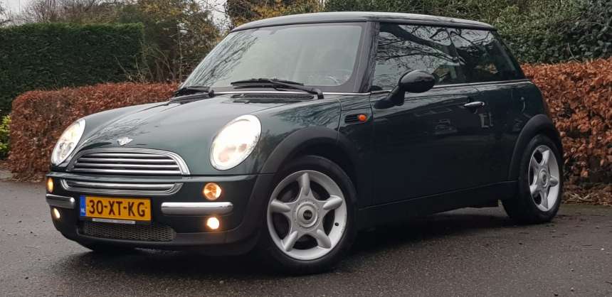 Mini Cooper Automatische airco / Lichtmetalen velgen / Half leder interieur / Cruisecontrol 