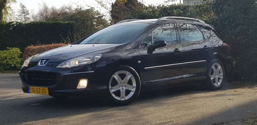 Peugeot 407 SW Trekhaak / Panoramadak / Parkeersensoren / Automatische airco / NAP